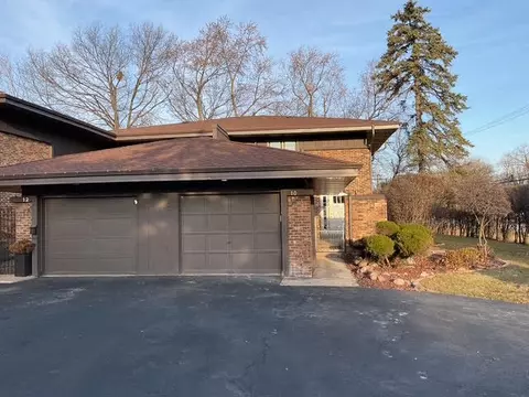10 Cedar Creek Ct #A-10, Palos Heights, IL 60463