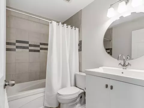 Bath - 1000 E Porter Ave, Naperville, IL 60540 photo 9 of 10