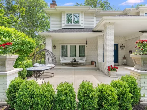 Exterior - 1000 E Porter Ave, Naperville, IL 60540 photo 4 of 12