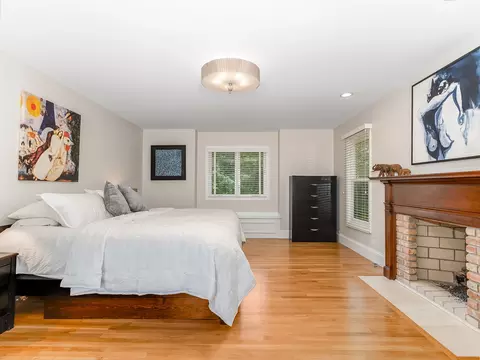 Bedroom - 1000 E Porter Ave, Naperville, IL 60540 photo 1 of 5