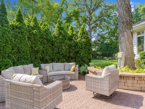 Exterior - 1000 E Porter Ave, Naperville, IL 60540 photo 12 of 12