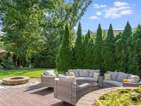 Exterior - 1000 E Porter Ave, Naperville, IL 60540 photo 11 of 12