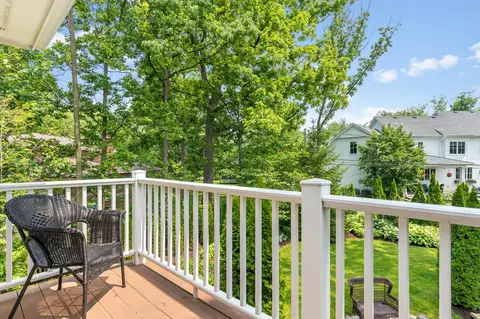 Exterior - 1000 E Porter Ave, Naperville, IL 60540 photo 2 of 12
