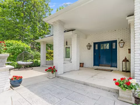 Exterior - 1000 E Porter Ave, Naperville, IL 60540 photo 3 of 12