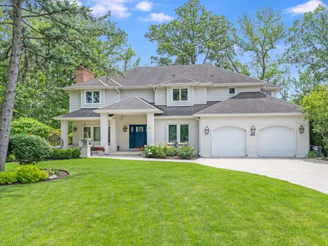 Exterior - 1000 E Porter Ave, Naperville, IL 60540 photo 10 of 12