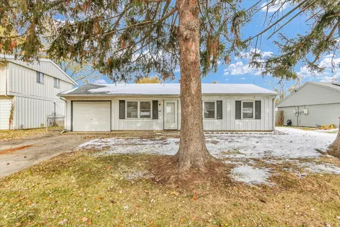 2808 Carrelton Dr, Champaign, IL 61821