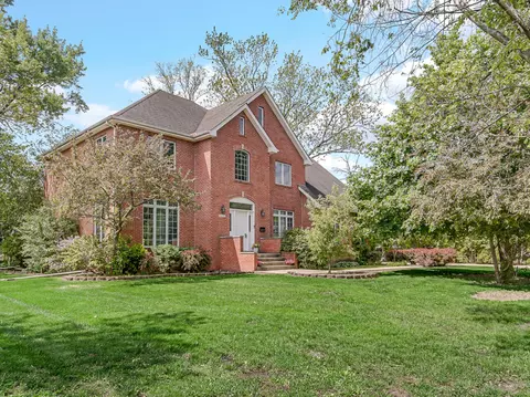 2801 Mayfield Dr, Park Ridge, IL 60068