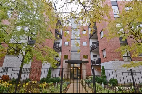 2307 W Wolfram St #413, Chicago, IL 60618