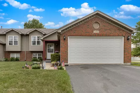 1393 Cannonball Trl, Yorkville, IL 60560