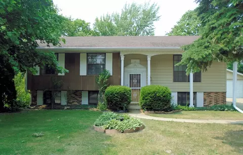 215 Irene Ave, Rochelle, IL 61068