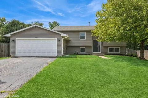 1015 Bonita Ln, Mchenry, IL 60050