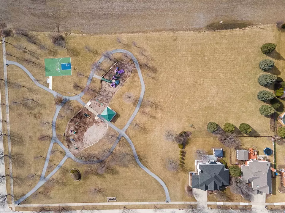 View/Area - 17028 S Steeplechase Pkwy, Orland Park, IL 60467 photo 3 of 3