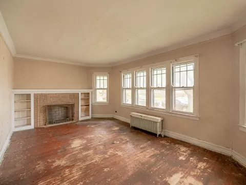 Living - 1745 E 85th St, Chicago, IL 60617 photo 1 of 2