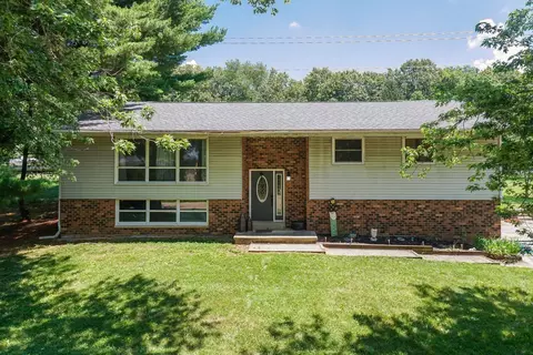 4649 Circle Dr, Heyworth, IL 61745