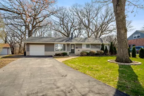 507 Birch Dr, Wheaton, IL 60187 photo 2