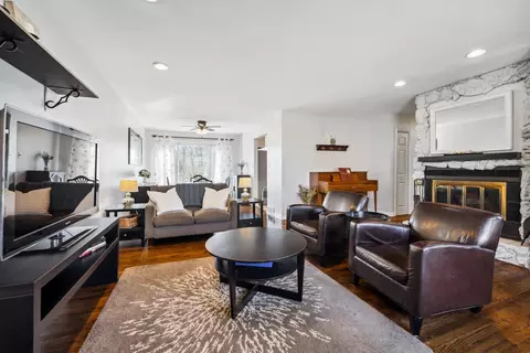 507 Birch Dr, Wheaton, IL 60187 photo 6