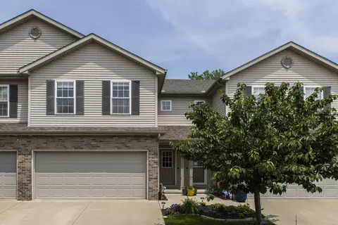 2521 Fox Trot Trl, Bloomington, IL 61705