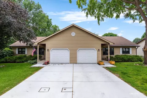 1923-25 Monday Dr, Elgin, IL 60123