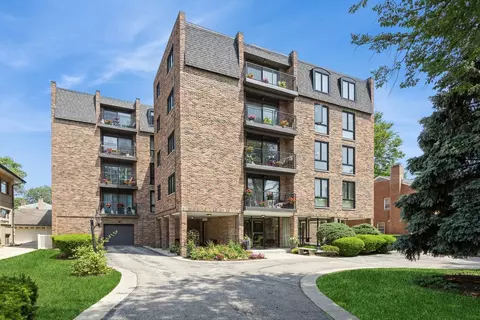 1419 Bonnie Brae Pl #3B, River Forest, IL 60305