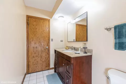 Bath - 1014 Douglas Ave, Flossmoor, IL 60422 photo 1 of 3