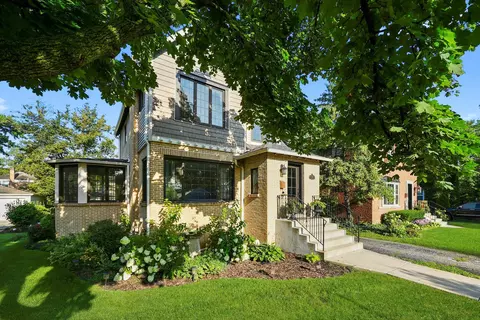734 Forest Rd, La Grange Park, IL 60526