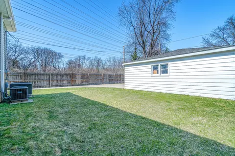 48 Hackberry Ln, Glenview, IL 60025 photo 13