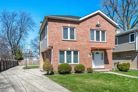 48 Hackberry Ln, Glenview, IL 60025