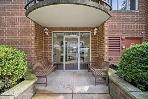 1653 River St #405, Des Plaines, IL 60016 photo 4