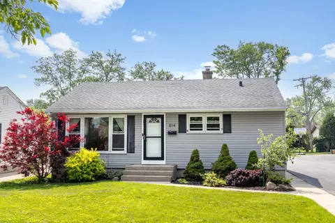 814 S Harvard Ave, Villa Park, IL 60181