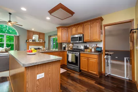 Kitchen - 6809 Normandy Dr, Spring Grove, IL 60081 photo 1 of 2