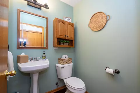 Bath - 6809 Normandy Dr, Spring Grove, IL 60081 photo 1 of 4