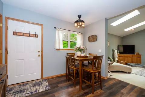 Entry Way - 6809 Normandy Dr, Spring Grove, IL 60081 photo 2 of 2