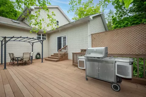 Exterior - 6809 Normandy Dr, Spring Grove, IL 60081 photo 6 of 8