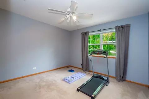 Bedroom - 6809 Normandy Dr, Spring Grove, IL 60081 photo 3 of 5