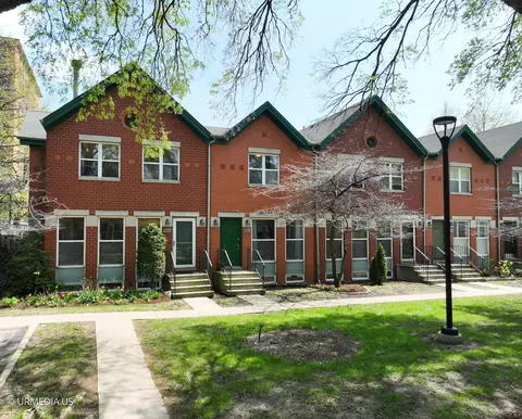 1537 N Clybourn Ave #D, Chicago, IL 60610