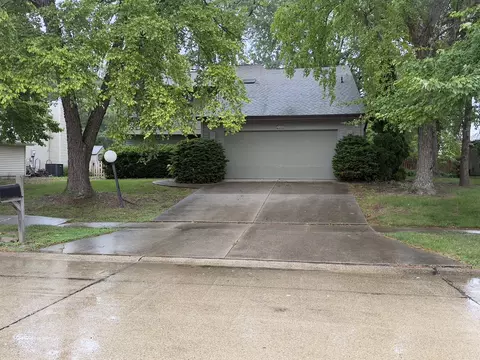 2206 O Donnell Dr, Champaign, IL 61821