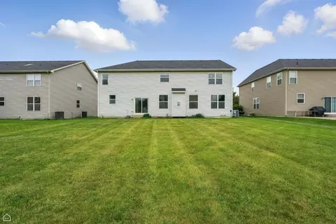 Exterior - 465 Blue Heron Cir, Bartlett, IL 60103 photo 5 of 6