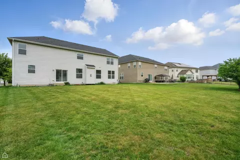 Exterior - 465 Blue Heron Cir, Bartlett, IL 60103 photo 4 of 6