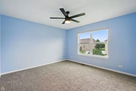 Bedroom - 465 Blue Heron Cir, Bartlett, IL 60103 photo 4 of 5
