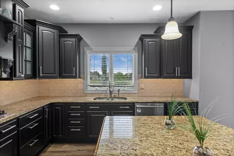 Kitchen - 4 Emerald Crest Ct, Bloomington, IL 61705 photo 5 of 5