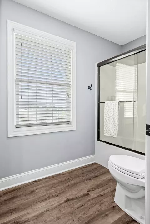 Bath - 4 Emerald Crest Ct, Bloomington, IL 61705 photo 7 of 13