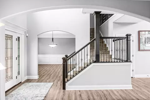 Entry Way - 4 Emerald Crest Ct, Bloomington, IL 61705 photo 4 of 15