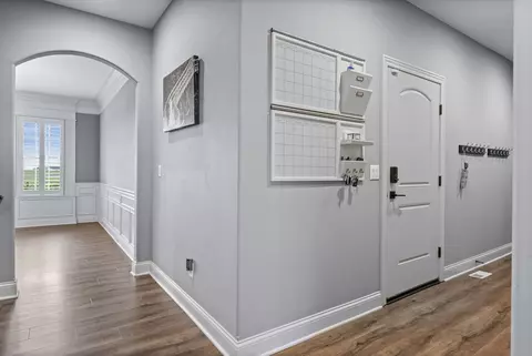Entry Way - 4 Emerald Crest Ct, Bloomington, IL 61705 photo 2 of 15