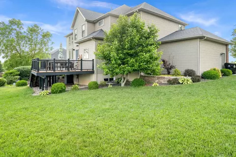 Exterior - 4 Emerald Crest Ct, Bloomington, IL 61705 photo 13 of 16