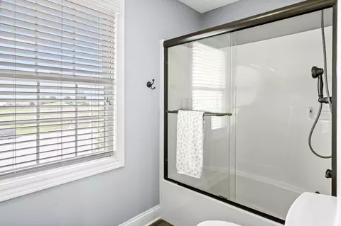 Bath - 4 Emerald Crest Ct, Bloomington, IL 61705 photo 8 of 13