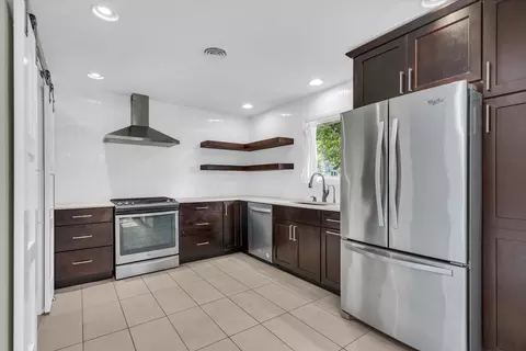 Kitchen - 70 Greencroft Dr, Champaign, IL 61821 photo 2 of 5