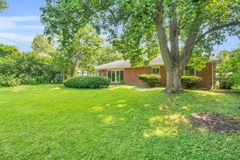 Exterior - 70 Greencroft Dr, Champaign, IL 61821 photo 10 of 12
