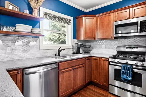 Kitchen - 1414 E Olive St, Bloomington, IL 61701 photo 4 of 6