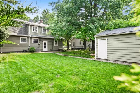 Exterior - 1414 E Olive St, Bloomington, IL 61701 photo 2 of 5
