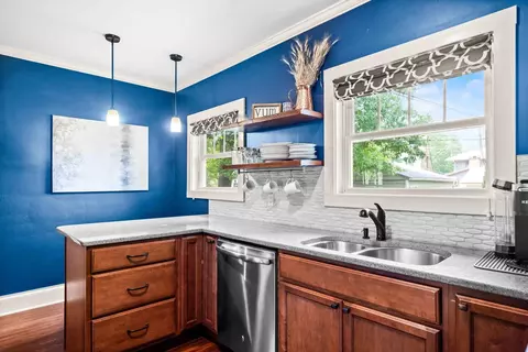 Kitchen - 1414 E Olive St, Bloomington, IL 61701 photo 5 of 6